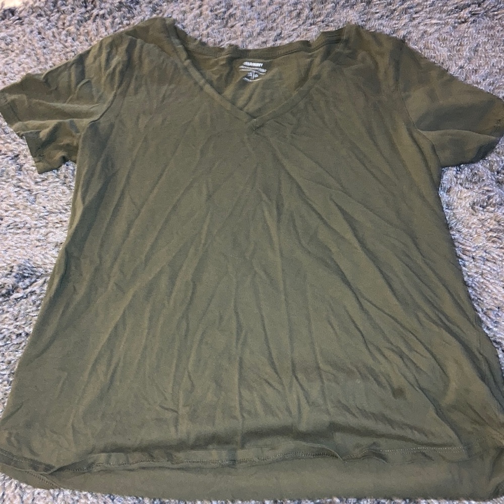 Green Old Navy Tee